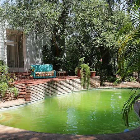 Fleming Place Bulawayo Extérieur photo